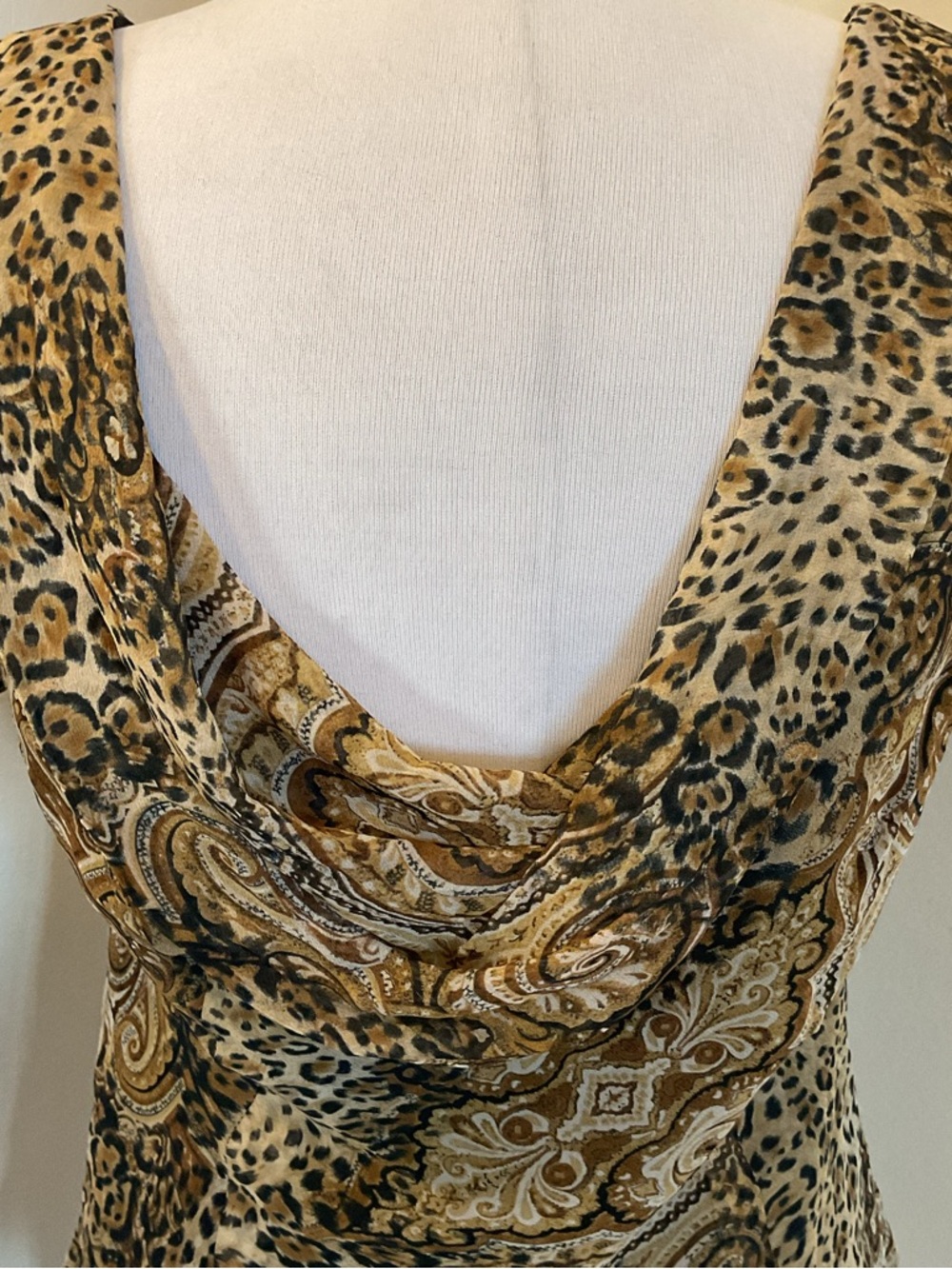 Robbie Bee 100% Silk Blouse Size 14 Paisley Leopard Print Luxury Short Sleeve - Picture 7 of 10